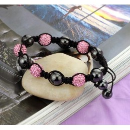 Bekannt Für Sein Hochwertiges Damenarmband In Kugelform Mit Kristallen