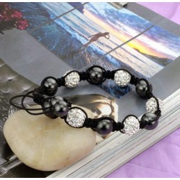 Hochwertiges Damenarmband In Kugelform Mit Kristallen