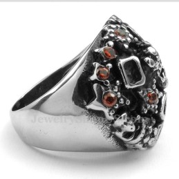Titan-Totenkopfring Mit Rotem Zirkon