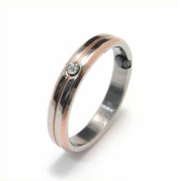 4 Mm Großer Court-Band-Ring Aus Titan Mit Diamanten Und Goldeinlage