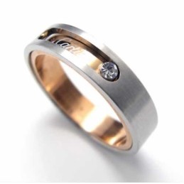 5 Mm Court-Band-Ring Aus Titan Mit Diamanteneinlage