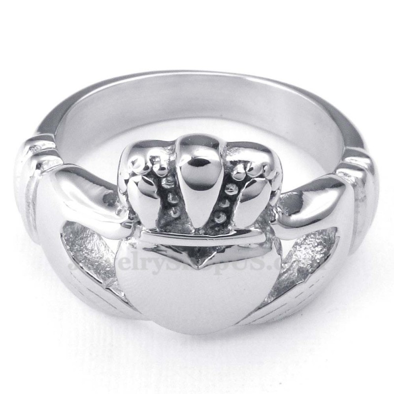 Titanring Mit Herzanhänger Und Umarmungen Titanring Mit Herzanhänger Und Umarmungen