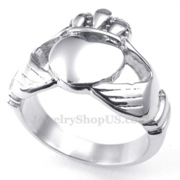 Titanring Mit Herzanhänger Und Umarmungen