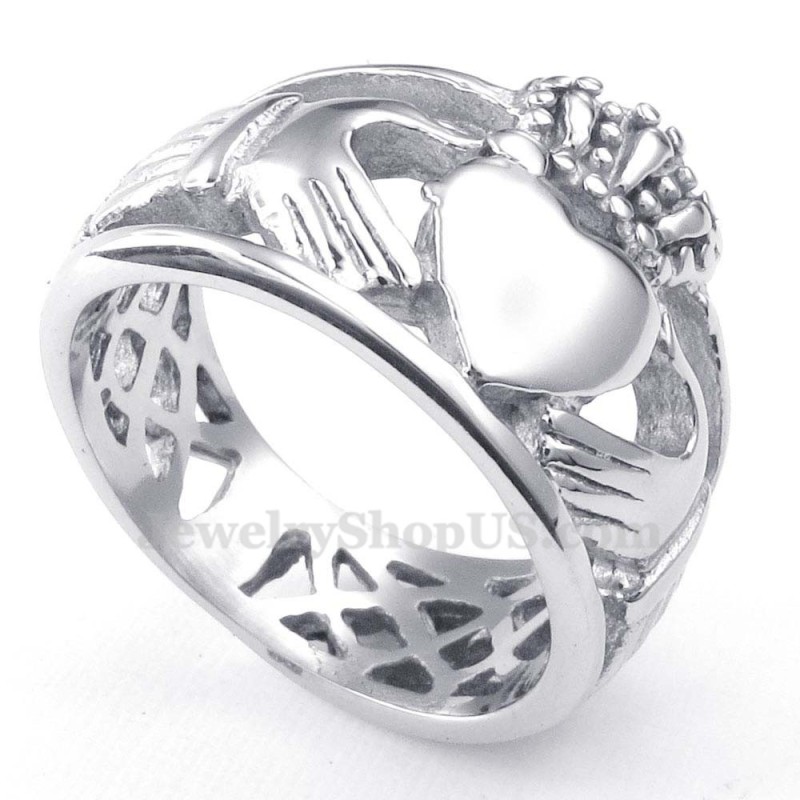 Titanring Mit Herzanhänger Und Umarmungen Titanring Mit Herzanhänger Und Umarmungen