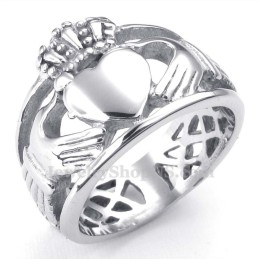 Titanring Mit Herzanhänger Und Umarmungen