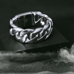 Modisches Armband Aus Glänzendem Titan Mit Dicker Kette
