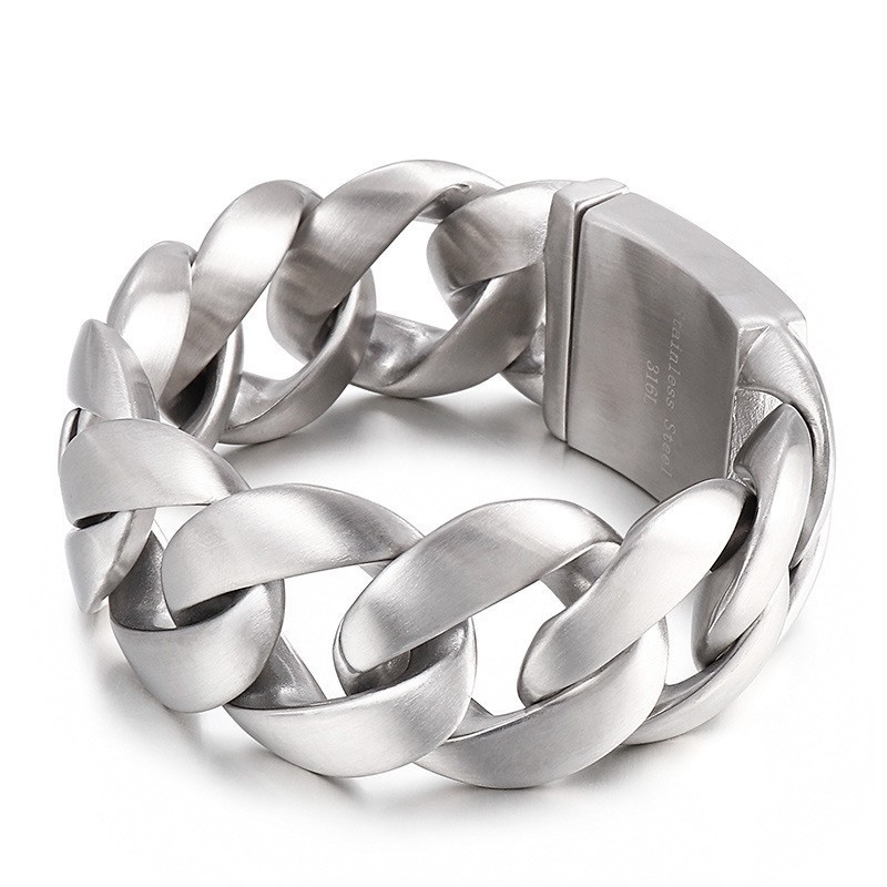 Modisches Herrenarmband Aus Titan Im Schicken Stil Modisches Herrenarmband Aus Titan Im Schicken Stil