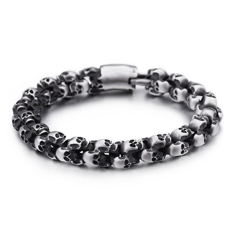 Schickes Totenkopf-Armband Schickes Totenkopf-Armband