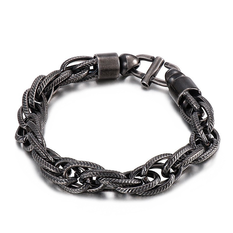Ovale Twist-Halskette Für Herren Mit Sunburst-Verschluss Aus Titan Ovale Twist-Halskette Für Herren Mit Sunburst-Verschluss Aus Titan
