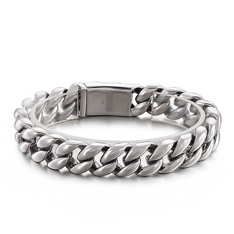 Cooles Herrenarmband Aus 18 Karat Titan Mit Vakuumbeschichtung Cooles Herrenarmband Aus 18 Karat Titan Mit Vakuumbeschichtung