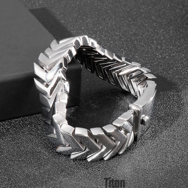 Cooles Herren-Chic-Stil Schlangenknochen Titan Armband Für Geschenke