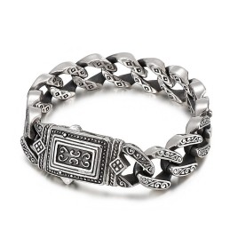 Schickes Herren-Armband Mit Casting-Charm Aus Titan