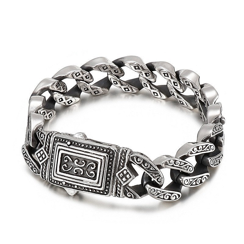 Schickes Herren-Armband Mit Casting-Charm Aus Titan Schickes Herren-Armband Mit Casting-Charm Aus Titan