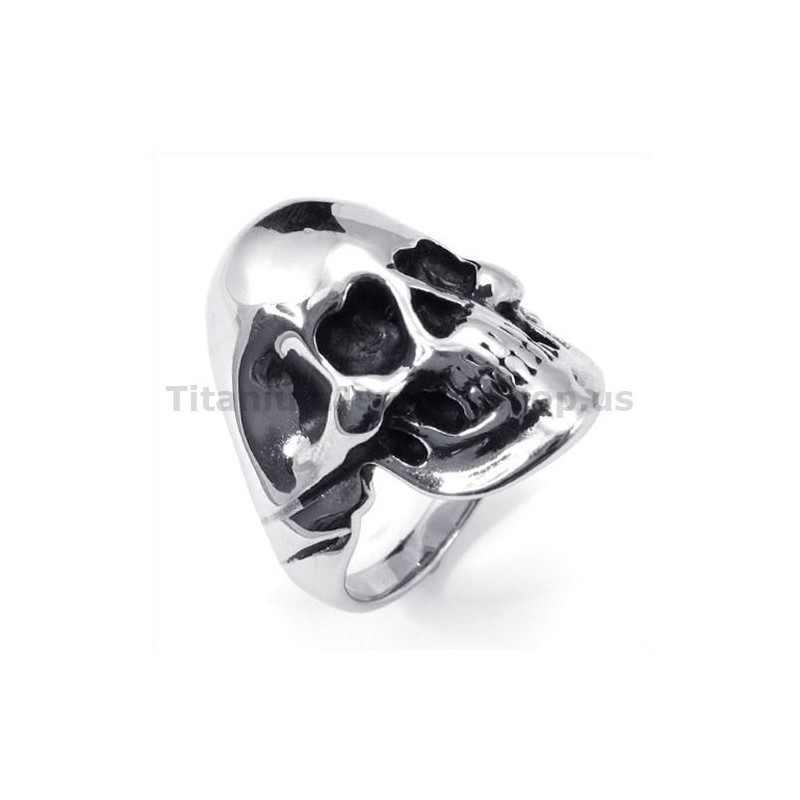 Totenkopfring Aus Titan Totenkopfring Aus Titan