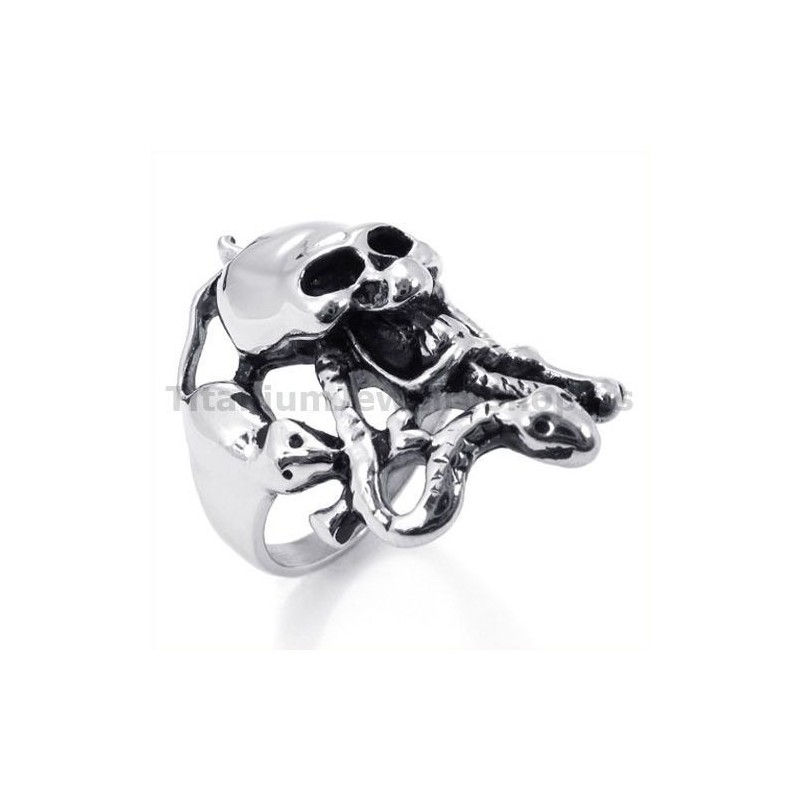 Titanring Mit Schlangenschädel Titanring Mit Schlangenschädel