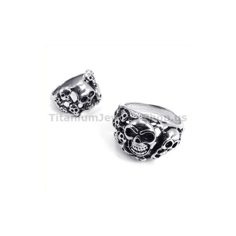 Titanring Mit Totenkopf Titanring Mit Totenkopf