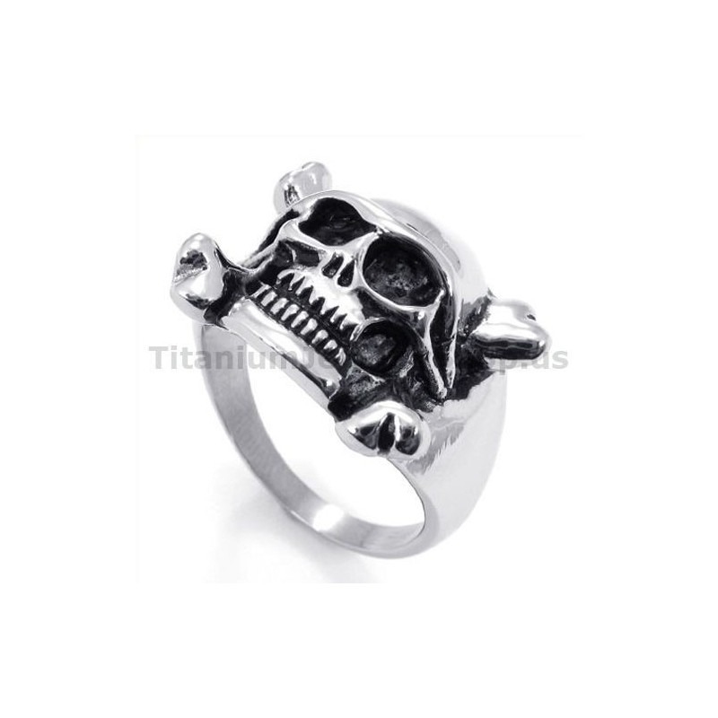 Titanring Mit Totenkopf Titanring Mit Totenkopf