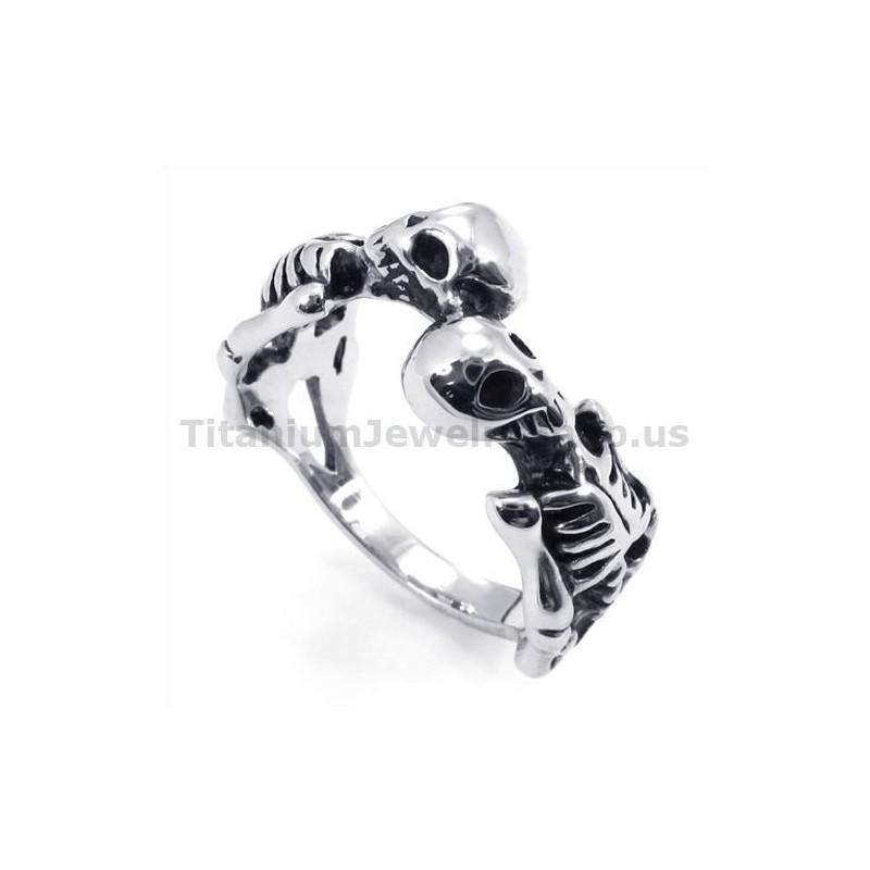 Titanring Mit Totenkopf Titanring Mit Totenkopf