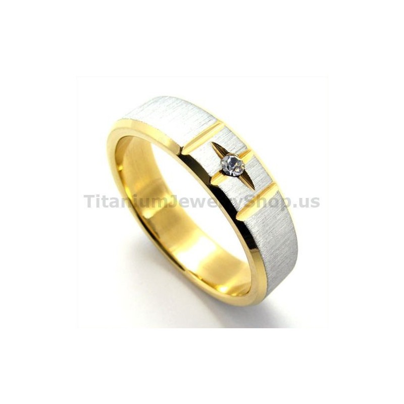 Goldener Kreuzring Aus Titan Mit Diamant Goldener Kreuzring Aus Titan Mit Diamant