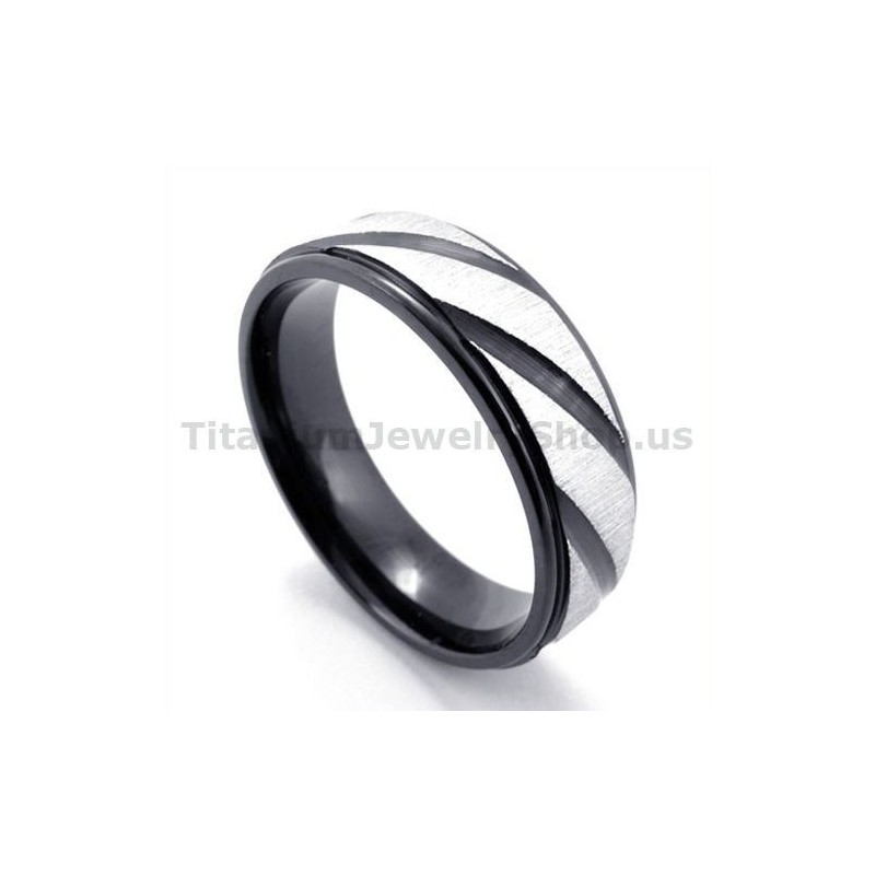 Schwarzer Titanring Mit Diamant Schwarzer Titanring Mit Diamant