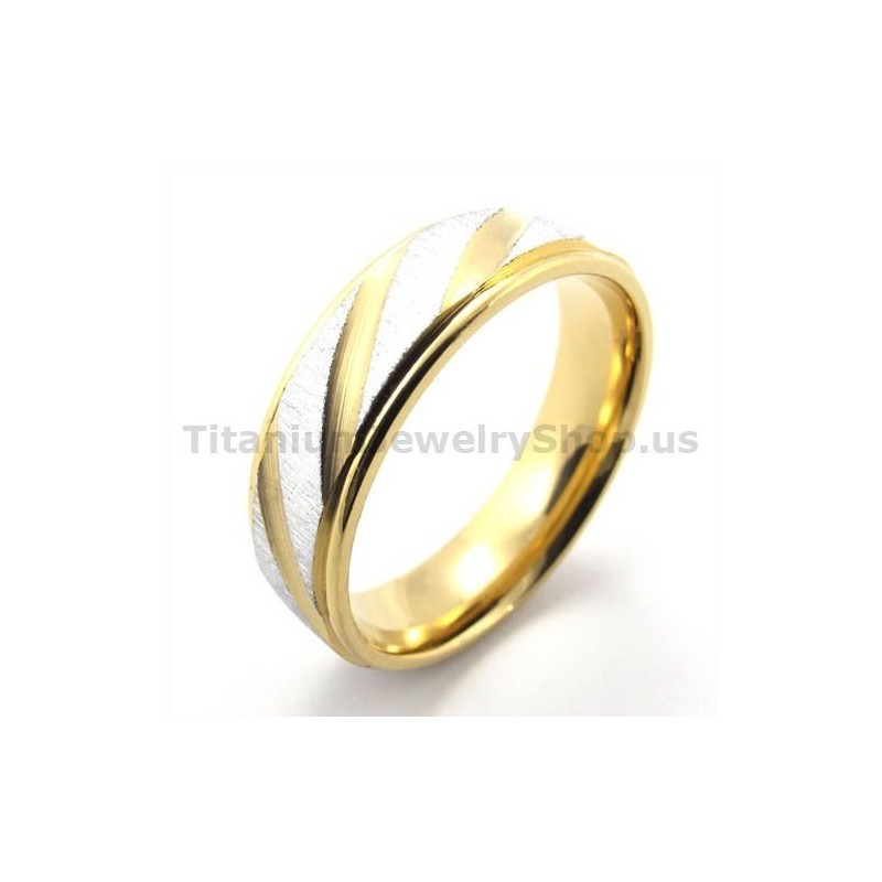 Goldener Titanring Mit Diamant Goldener Titanring Mit Diamant