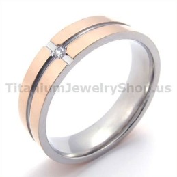 Goldener Titanring Mit Diamant