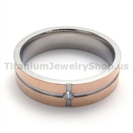 Goldener Titanring Mit Diamant