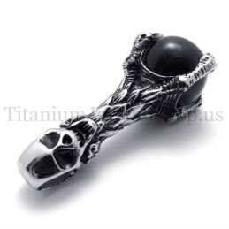 Totenkopf Mit Schwarzem Edelstein, Anhänger Aus Reinem Titan