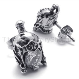 Helm Retro Titan Mit Diamantohrringen