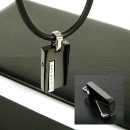 Halskettenanhänger „Only Love“ Aus Reinem Titan Mit Edelsteinen Für Männer