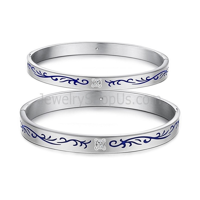 Tatanium Paar Armreifen Mit Blauen Blumen C858 Tatanium Paar Armreifen Mit Blauen Blumen C858