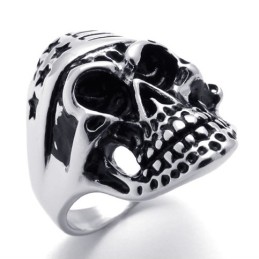 Titanring Mit Totenkopf