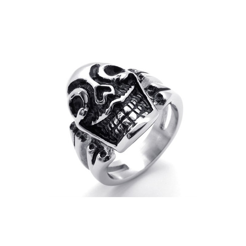 Titanring Mit Totenkopf Titanring Mit Totenkopf