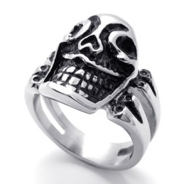 Titanring Mit Totenkopf