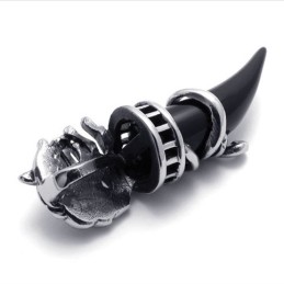 Titan-Anhänger Mit Schwarzem Horn