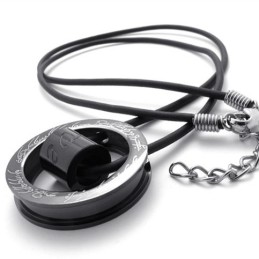 Schwarzer Ring Titan Anhänger