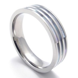 Drei Ringe Polierter Titanring