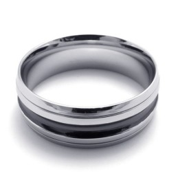Titanring Mit Schwarzem Akzent