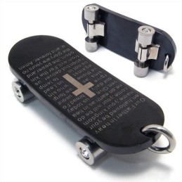 Herren-Kreuz-Halskette Mit Skateboard-Anhänger Aus Reinem Titan