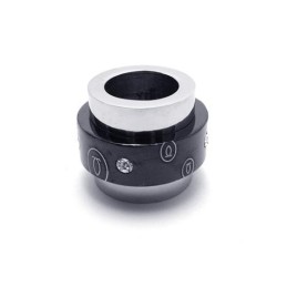 Halskette Mit Anhänger Aus Schwarzem Und Silbernem Titan Mit Ringen (Neu)