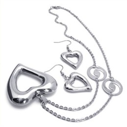 Elegante Form Farbbrillanz Stabile Qualität Titan Schmuckset Inklusive Halskette, Anhänger, Ohrring